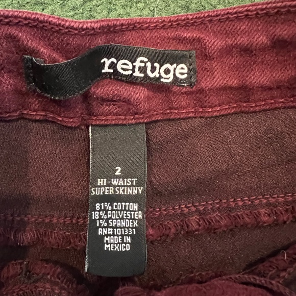 Refuge High-Rise Skinny Jeans - Picture 4 of 5